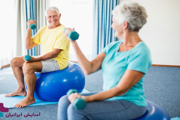 آشنایی با انواع حرکات ورزشی مناسب برای سالمندان