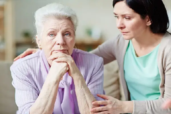 گریه و افسردگی سالمندان و نقش پرستار سالمند